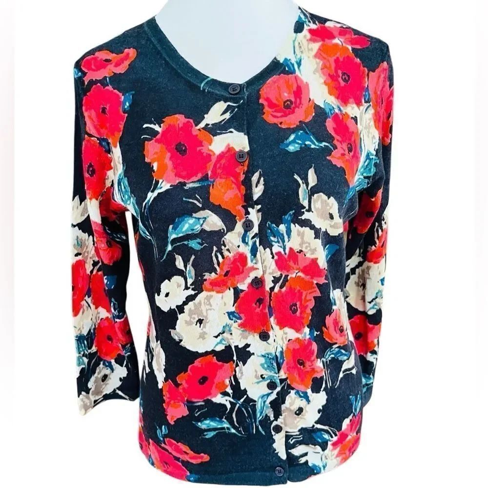 Garnet Hill 100% Merino wool floral button front cardigan sweater size Small.